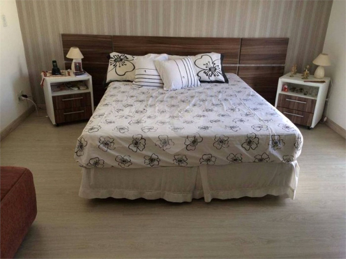 Casa à venda com 3 suítes no condomínio Residencial Jardim Paulista I, Vinhedo - SP