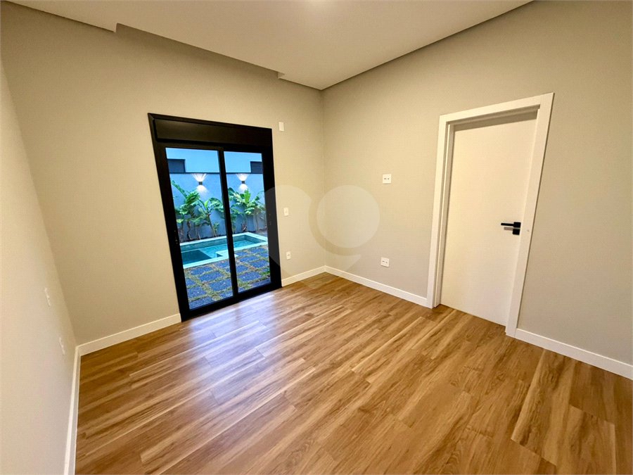 Casa à venda com 3 suítes no condomínio Le France, Sorocaba - SP