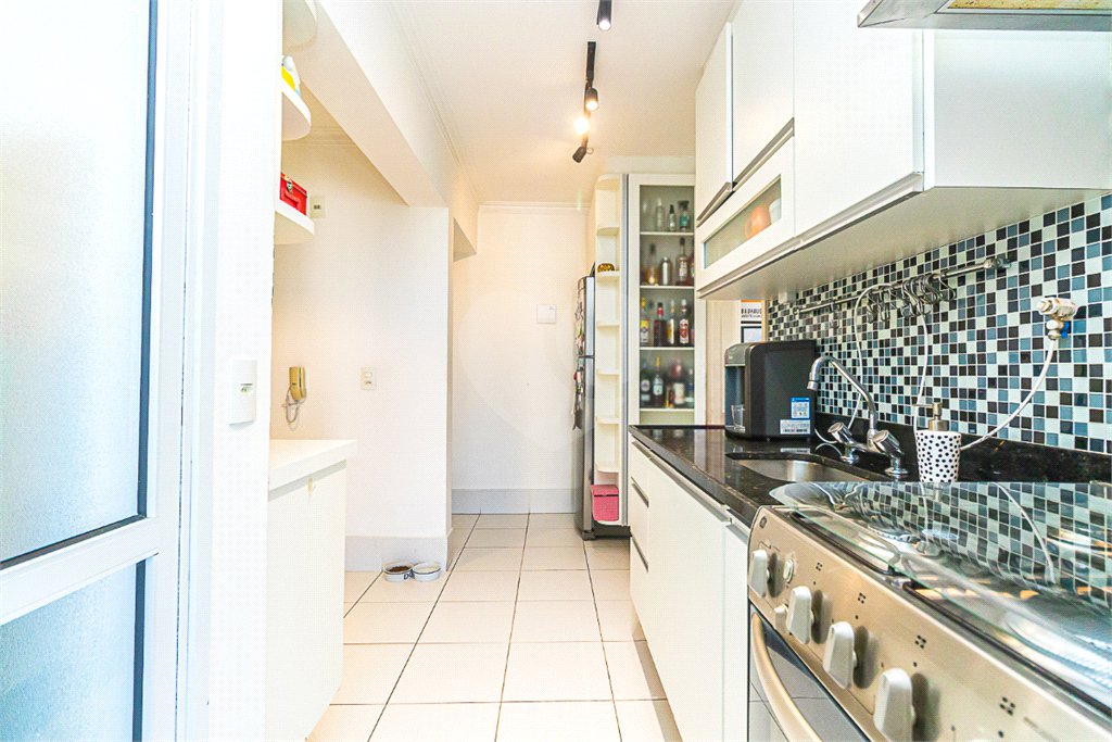Apartamento à venda com 2 quartos, sendo 1 suíte, em Santo Amaro, São Paulo, SP