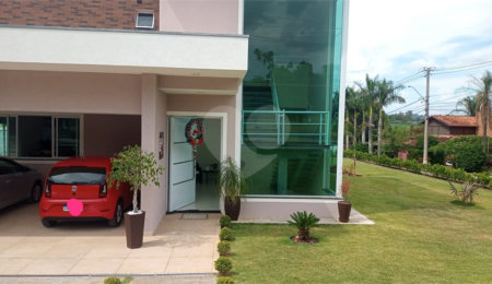Casa à venda com 5 suítes no condomínio Village da Serra, Araçoiaba da Serra - SP