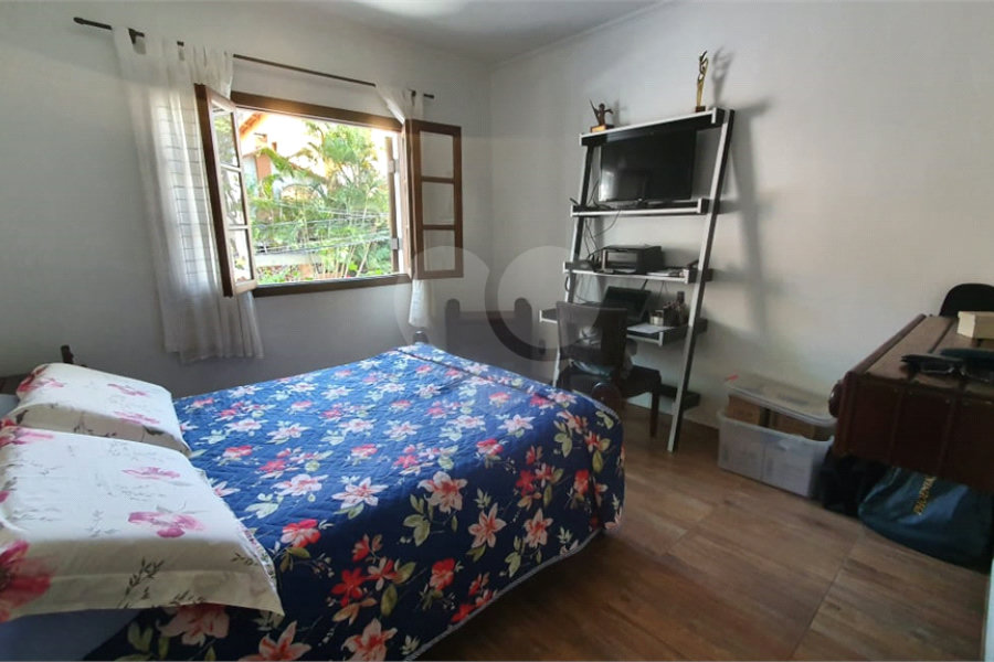 Sobrado à venda com 5 quartos, sendo 3 suítes, em Jardim Virginia Bianca, São Paulo, SP