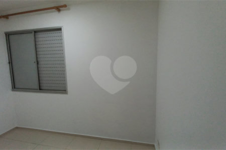 Apartamento à venda com 3 quartos em Jardim Londrina, São Paulo, SP