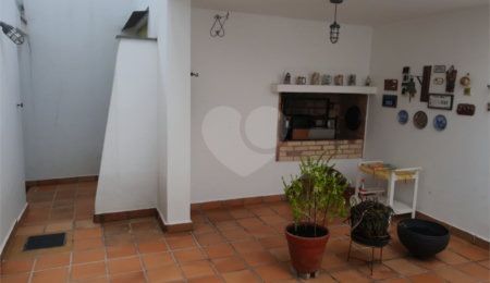 Casa de Vila à venda com 3 quartos, sendo 1 suíte, em Indianópolis, São Paulo, SP