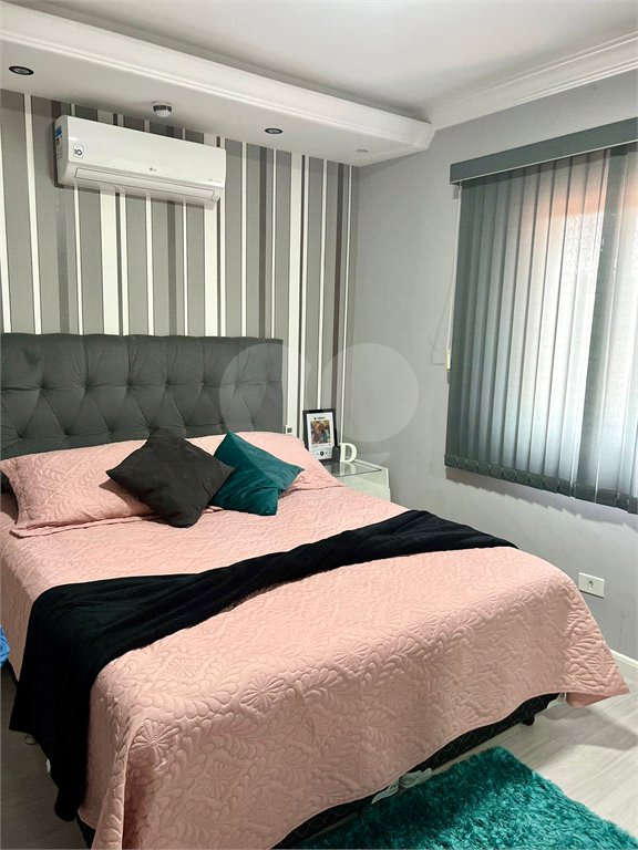 Casa à venda com 2 quartos no condomínio Rubi, Jacareí - SP