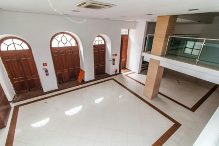 Prédio Comercial de Grande Porte no Centro Histórico de Santos para Venda Ou Aluguel