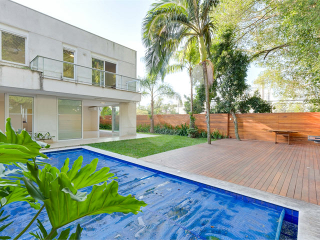 Casa à venda com 4 suítes no condomínio Porto Fino, São Paulo - SP
