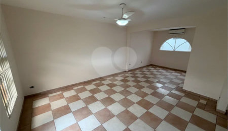Casa para alugar com 3 quartos, sendo 1 suíte,  em Cidade Alta, Piracicaba, SP