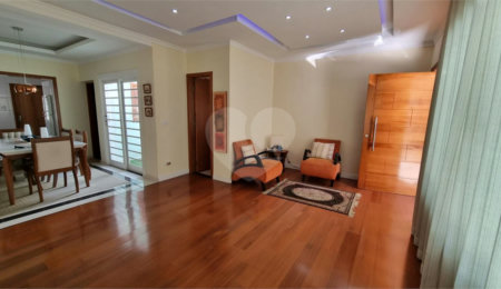Casa à venda com 3 suítes em Jardim Trussardi, São Paulo, SP