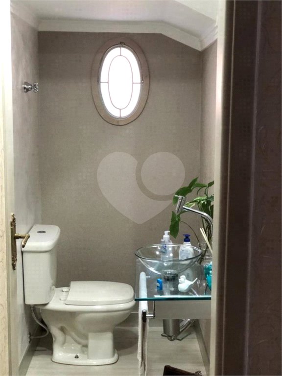 Sobrado à venda com 5 quartos, sendo 3 suítes, em Tremembé, São Paulo, SP