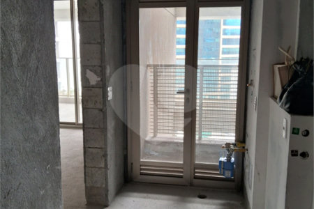 Apartamento à venda com 3 suítes em Moema, São Paulo, SP