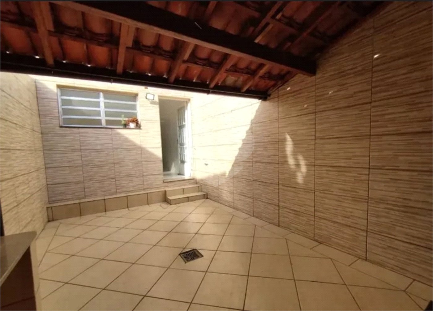 Sobrado à venda com 3 quartos, sendo 1 suíte, em Jardim Ester, São Paulo, SP