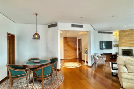 Apartamento à venda com 4 suítes em Vila Suzana, São Paulo, SP