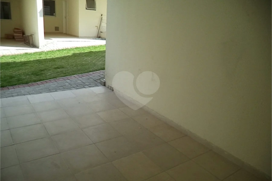 Casa à venda com 2 suítes no condomínio Villagio da Serra, São Paulo - SP