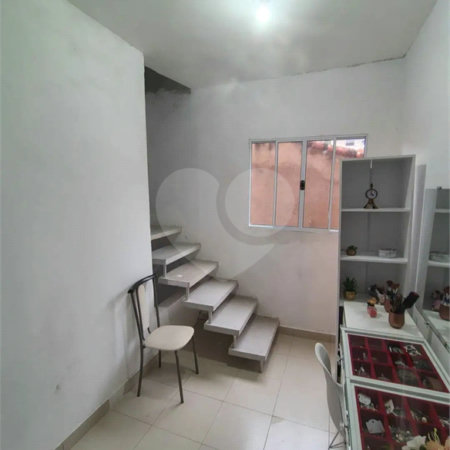Casa à venda com 2 quartos no condomínio Antilhas, Cotia - SP