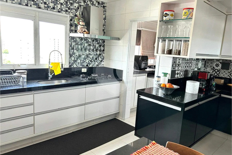 Apartamento à venda com 3 suítes em Vila Rosalia, Guarulhos, SP
