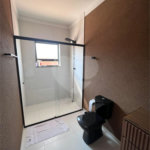 Casa à venda com 3 quartos, sendo 2 suítes,  no condomínio Residencial Alto da Floresta, Bom Jesus dos Perdões - SP