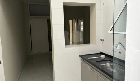 Sobrado à venda ou para alugar com 4 quartos, sendo 1 suíte,  em Santana, São Paulo, SP