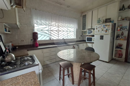 Sobrado à venda com 3 quartos, sendo 1 suíte, em Vila Romana, São Paulo, SP