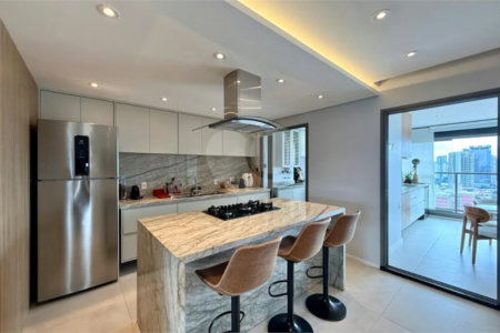 Apartamento à venda com 3 suítes em Santo Amaro, São Paulo, SP