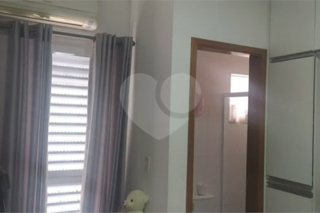 Casa à venda com 2 suítes no condomínio Residencial Veneza, São Paulo - SP
