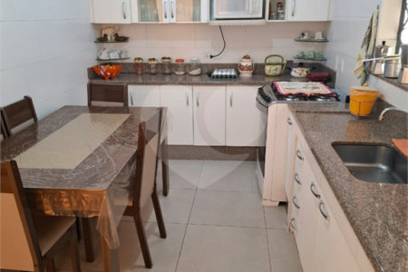 Casa Térrea à venda com 4 quartos, sendo 1 suíte, em Campo Grande, Rio de Janeiro, RJ