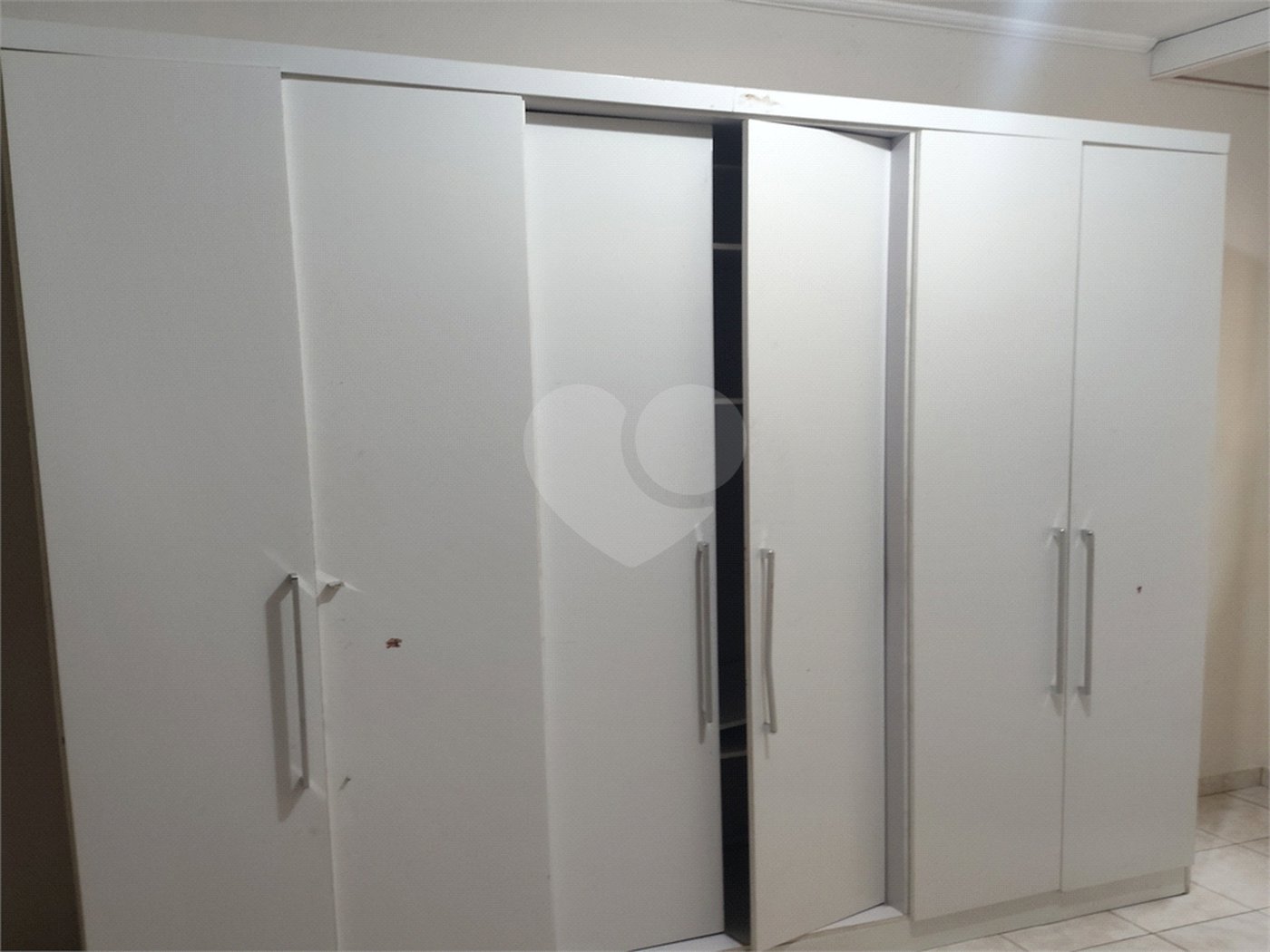 Sobrado para alugar com 3 quartos, sendo 1 suíte, em Jardim Valença, Indaiatuba, SP