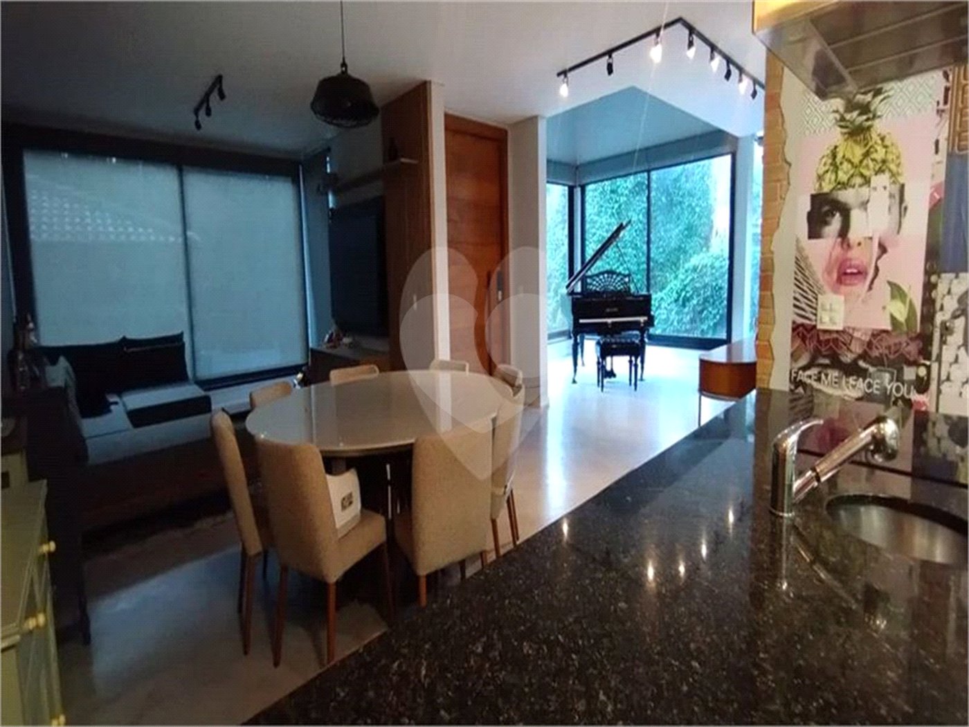 Casa à venda com 3 suítes no condomínio Sausalito, Mairiporã - SP