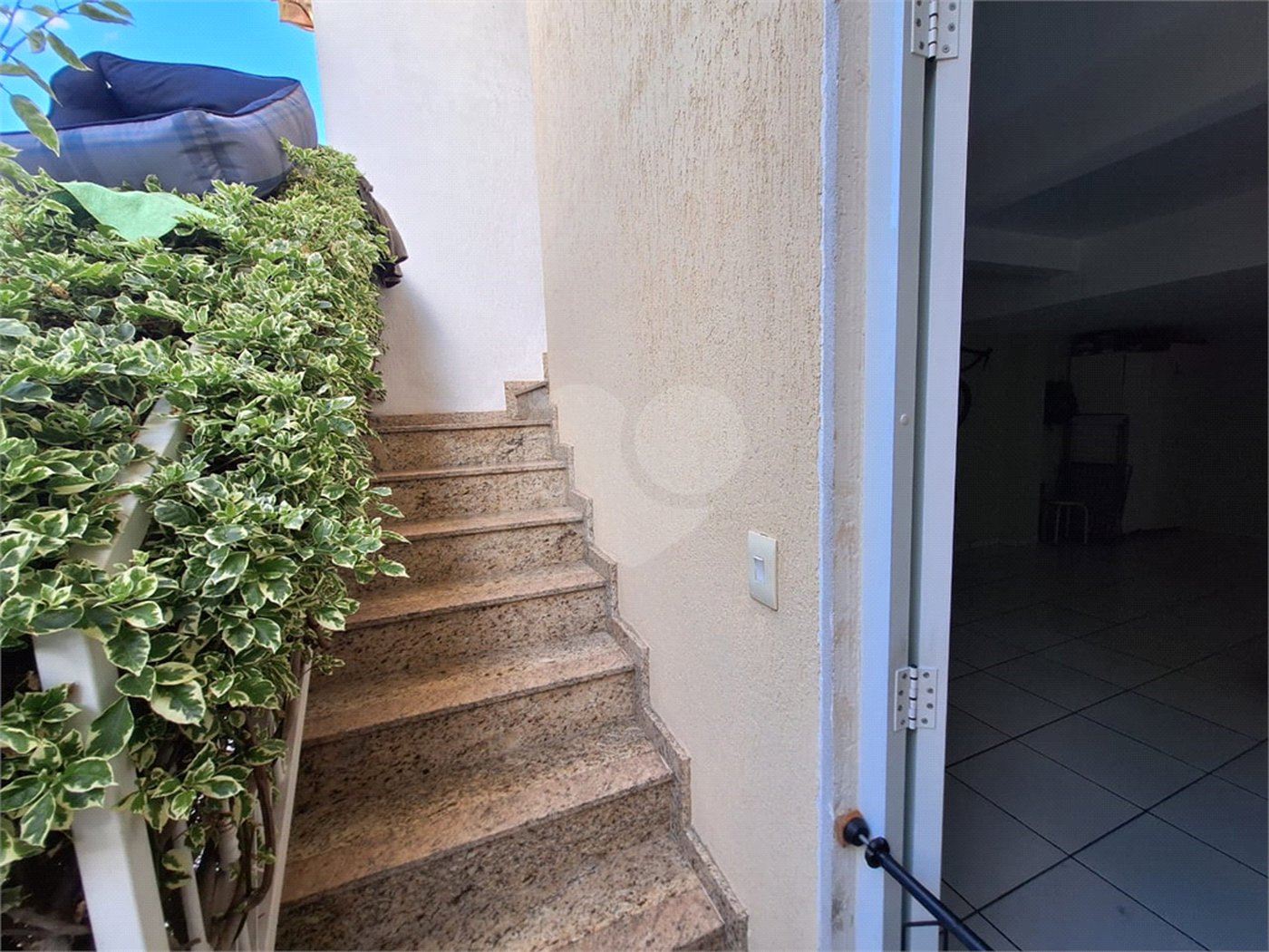 Casa à venda com 3 quartos, sendo 1 suíte, no condomínio Villaggio Tronchim, São Paulo - SP