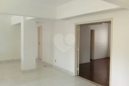 Apartamento à venda com 3 quartos, sendo 1 suíte, em Grajaú, Rio de Janeiro, RJ