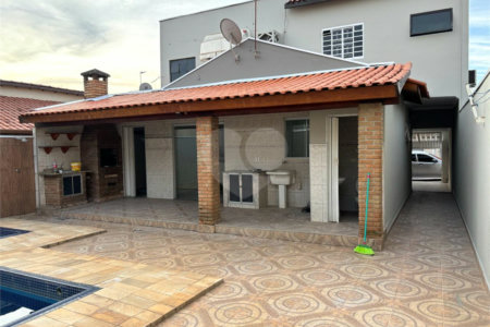 Casa à venda com 3 quartos, sendo 1 suíte, em Jardim São Judas Tadeu, Salto, SP