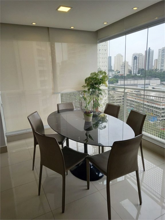 Apartamento à venda com 2 suítes em Vila Andrade, São Paulo, SP
