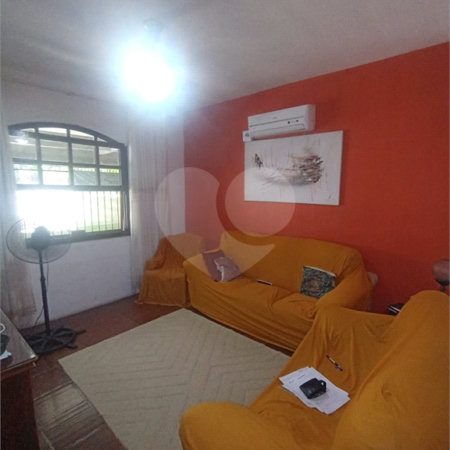 Casa à venda com 2 quartos, sendo 3 suítes, em Senador Vasconcelos, Rio de Janeiro, RJ