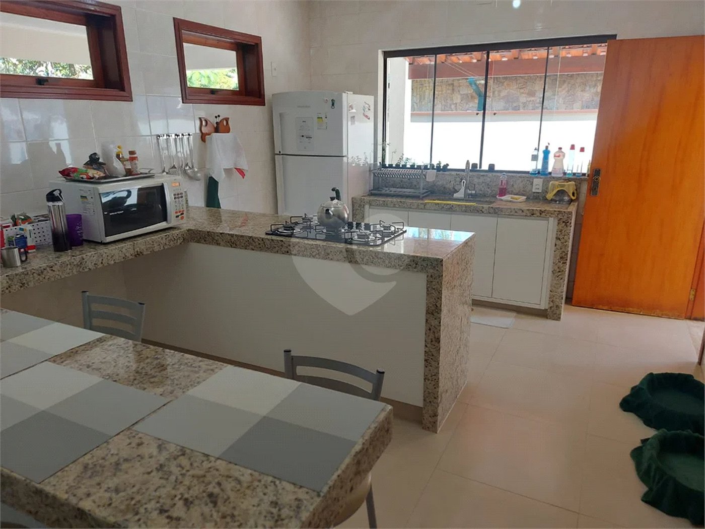 Casa à venda com 4 quartos, sendo 3 suítes, no Centro, Vinhedo, SP