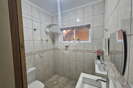 Casa à venda com 3 quartos, sendo 1 suíte,  em Conjunto Residencial Nova Bertioga, Mogi das Cruzes, SP