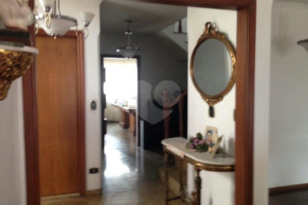 Sobrado à venda com 4 quartos, sendo 2 suítes, em Vila Madalena, São Paulo, SP