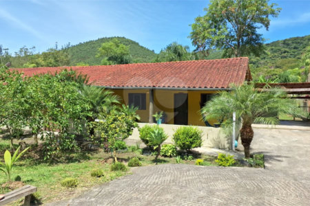 Chácara à venda com 4 quartos, sendo 1 suíte, em Taiaçupeba, Mogi das Cruzes, SP