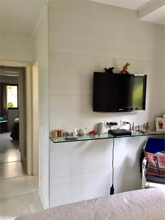 Apartamento à venda com 3 suítes em Vila Suzana, São Paulo, SP