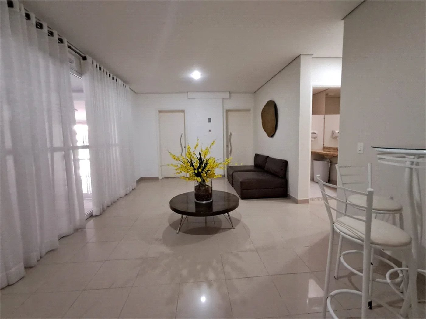 Apartamento à venda com 3 quartos, sendo 2 suítes,  em Vila Romana, São Paulo, SP
