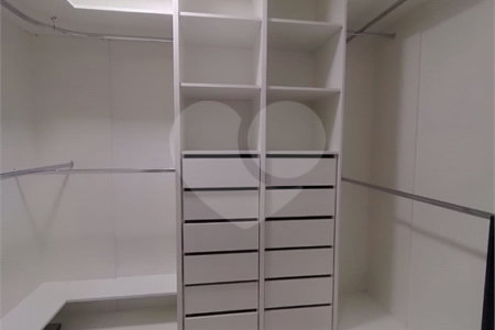 Casa à venda com 3 suítes no condomínio La Reserva Residencial, Atibaia - SP