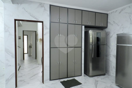 Sobrado à venda com 4 quartos, sendo 3 suítes, em Jardim Paulistano, Ribeirão Preto, SP