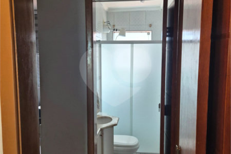 Sobrado à venda com 2 quartos, sendo 1 suíte, em Vila Nivi, São Paulo, SP