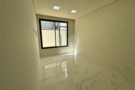 Casa à venda com 5 quartos, sendo 4 suítes, no condomínio Golden Ville, Itapetininga - SP