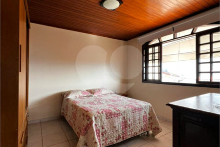 Sobrado à venda com 3 quartos, sendo 2 suítes,  em Alto Ipiranga, Mogi das Cruzes, SP