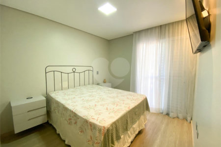 Sobrado à venda com 3 quartos, sendo 1 suíte, em Vila Nivi, São Paulo, SP