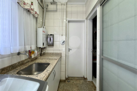 Apartamento à venda com 3 suítes em Campo Belo, São Paulo, SP