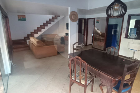 Casa à venda com 3 quartos, sendo 2 suítes,  em São José, Armação dos Búzios, RJ