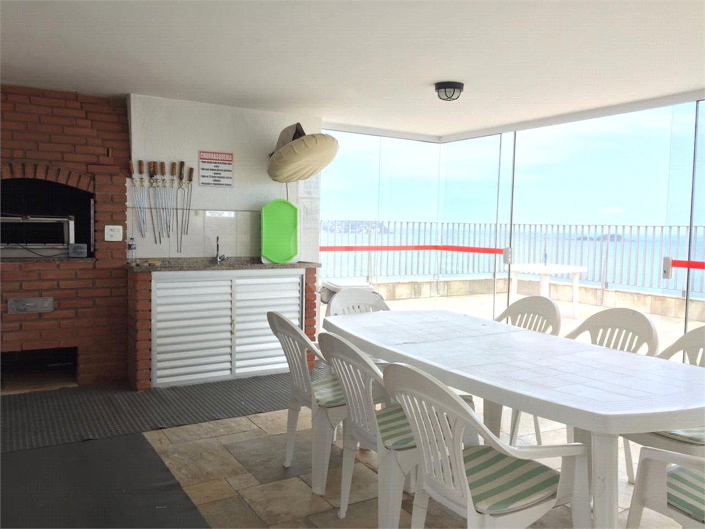 Apartamento à venda com 3 quartos em Pitangueiras, Guarujá, SP