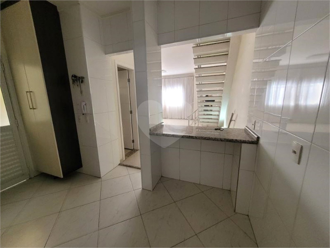 Casa à venda com 3 quartos, sendo 1 suíte,  no condomínio Maximus I, São Paulo - SP