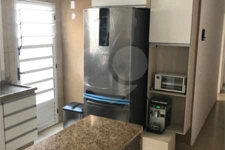 Casa à venda com 3 quartos, sendo 1 suíte,  em Vila Suissa, Mogi das Cruzes, SP