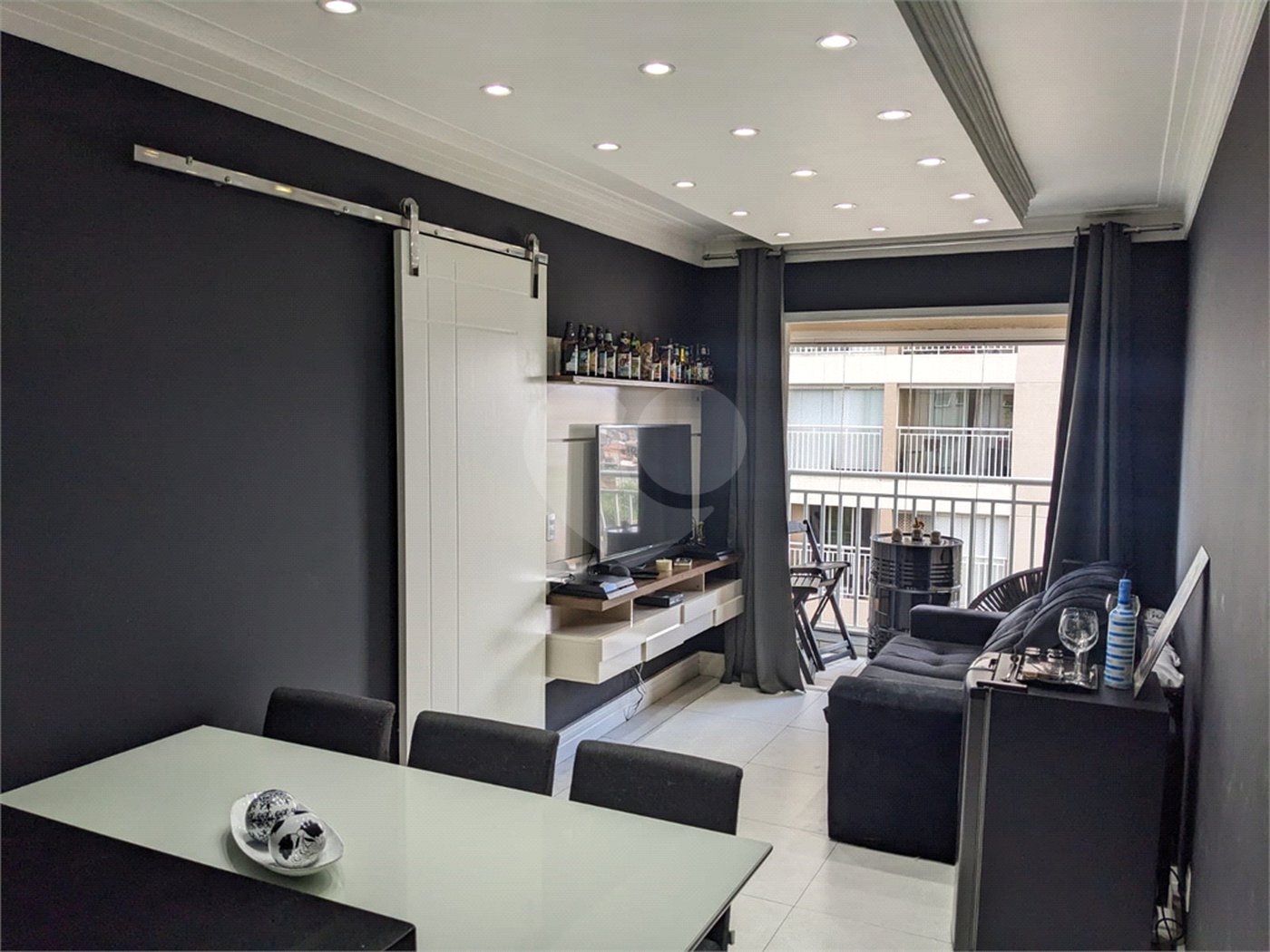 Apartamento à venda com 2 quartos, sendo 1 suíte,  em Jardim Rosa de Franca, Guarulhos, SP